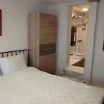 Konukevi Zaara 3*