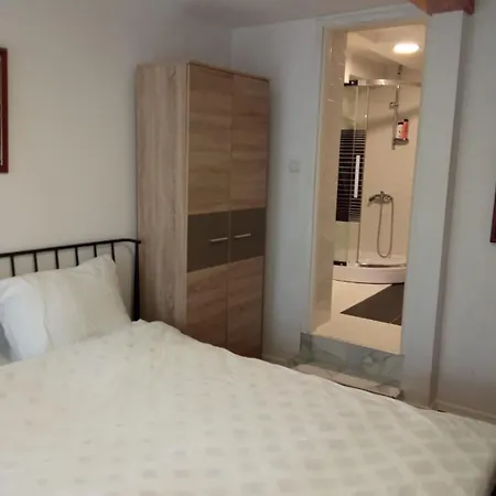 Guest house Zaara *