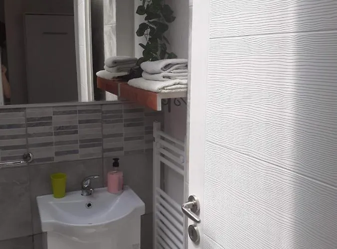 Zaara Gostinjska kuća 3*