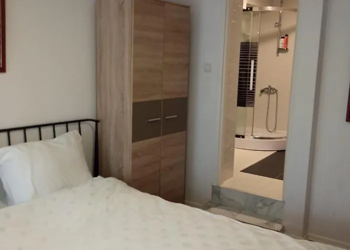 Gostinjska kuća Zaara 3*